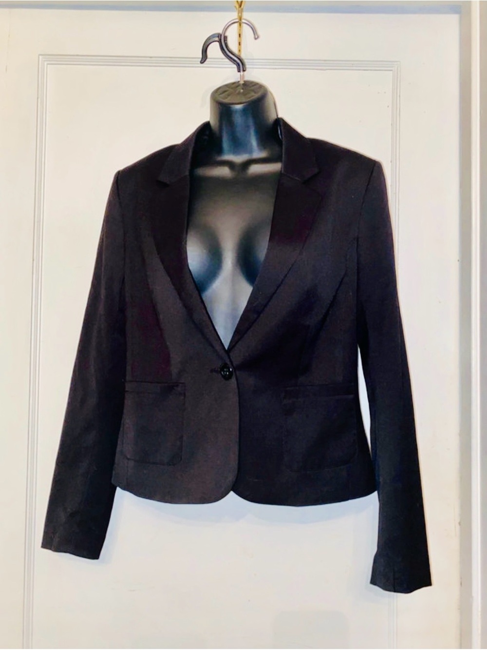 Classic Black Women's Blazer - Timeless Single-Button Jacket